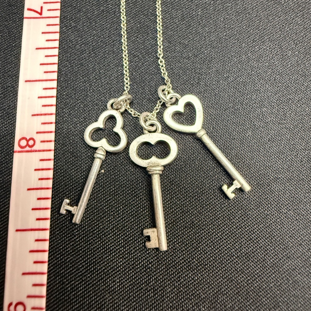 Tiffany & Co Sterling Silver Necklace Pendant 3 Keys Heart Club Wonderland